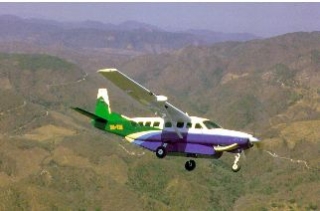 Avioneta en el aire